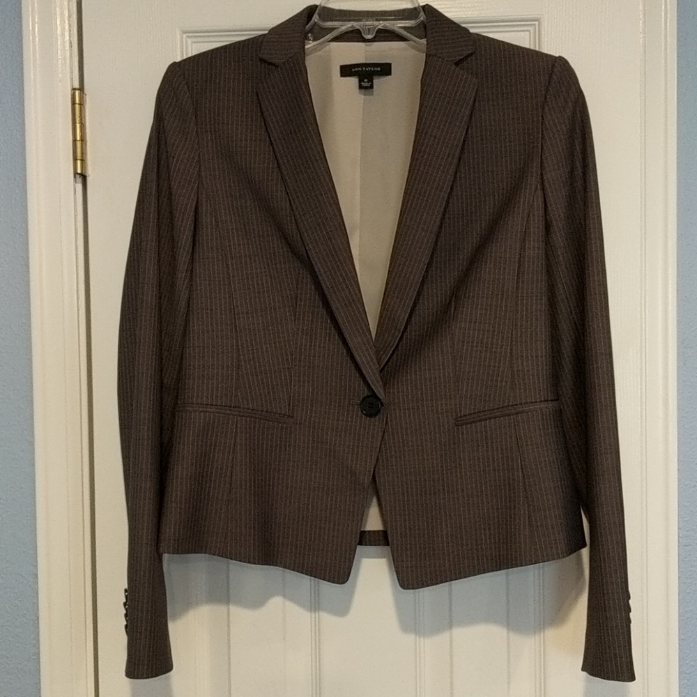 Ann Taylor gray pinstripe blazer